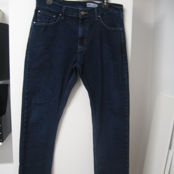 Men's Wrangler Athletic Fit Jeans Size 34x30 Dark Blue - Picture 1 of 2